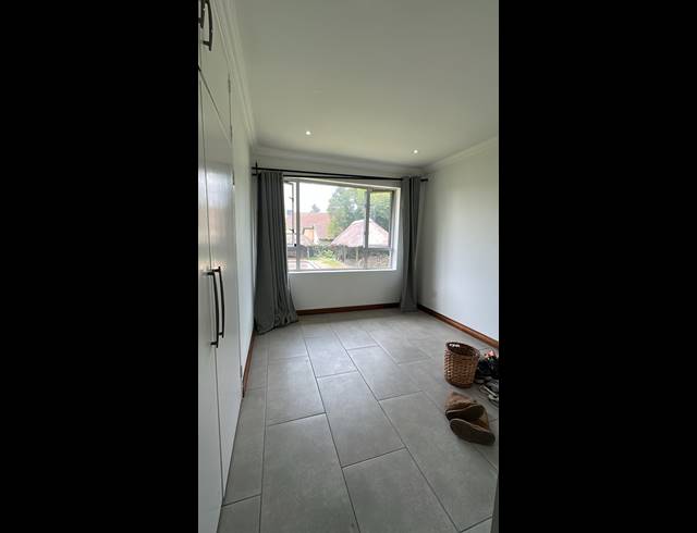 3 BEDROOM FREEHOLD FOR SALE IN LIBRADENE